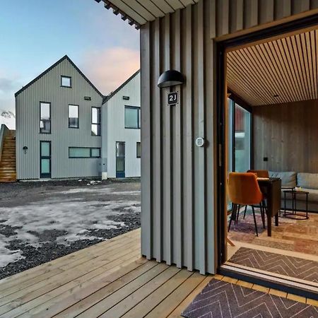 Rorbuleilighet I Idylliske Henningsvaer Henningsvær Exterior foto