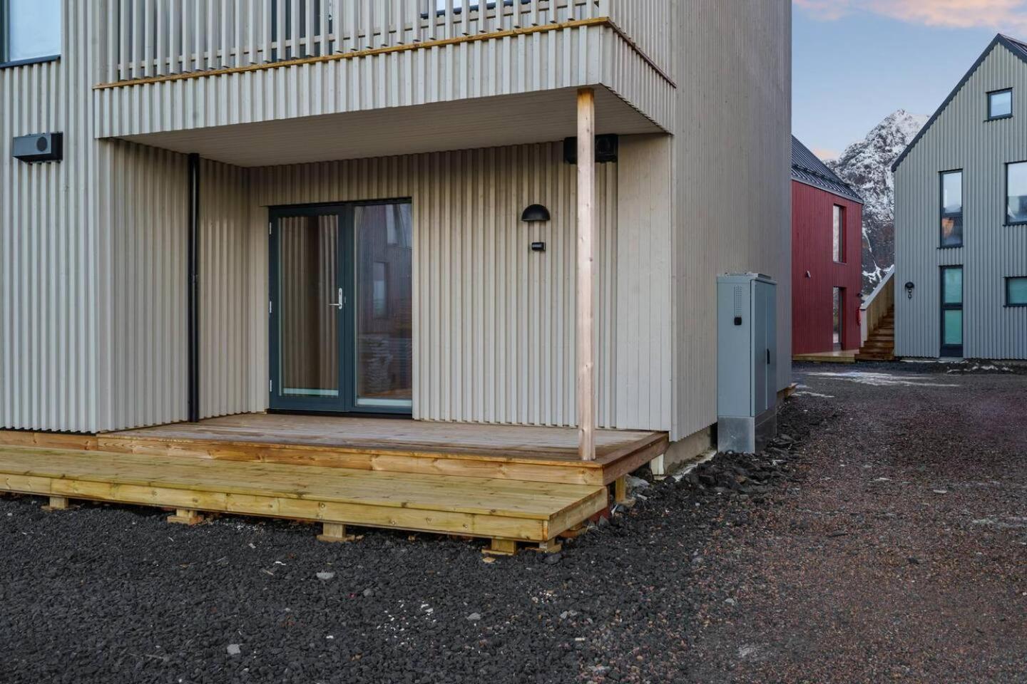 Rorbuleilighet I Idylliske Henningsvaer Henningsvær Exterior foto